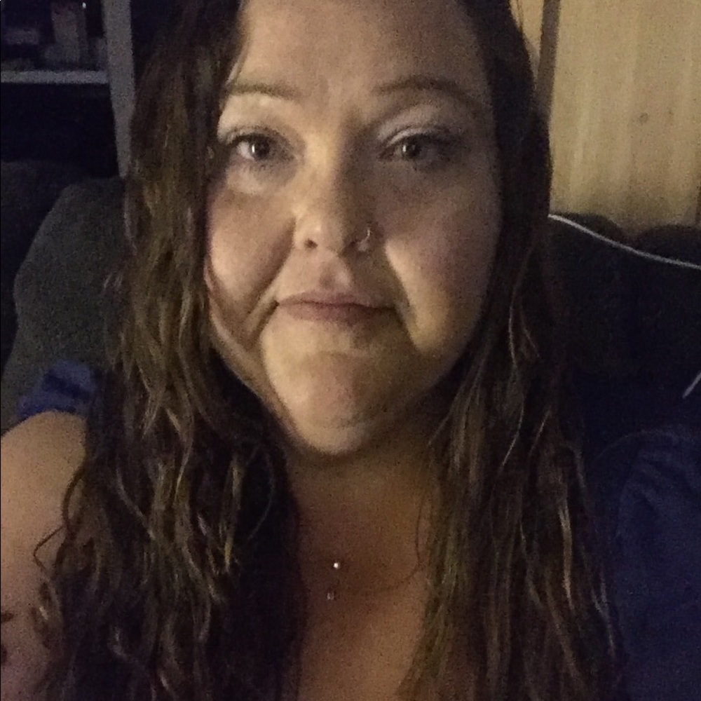 Meet your Posher, Roxanne